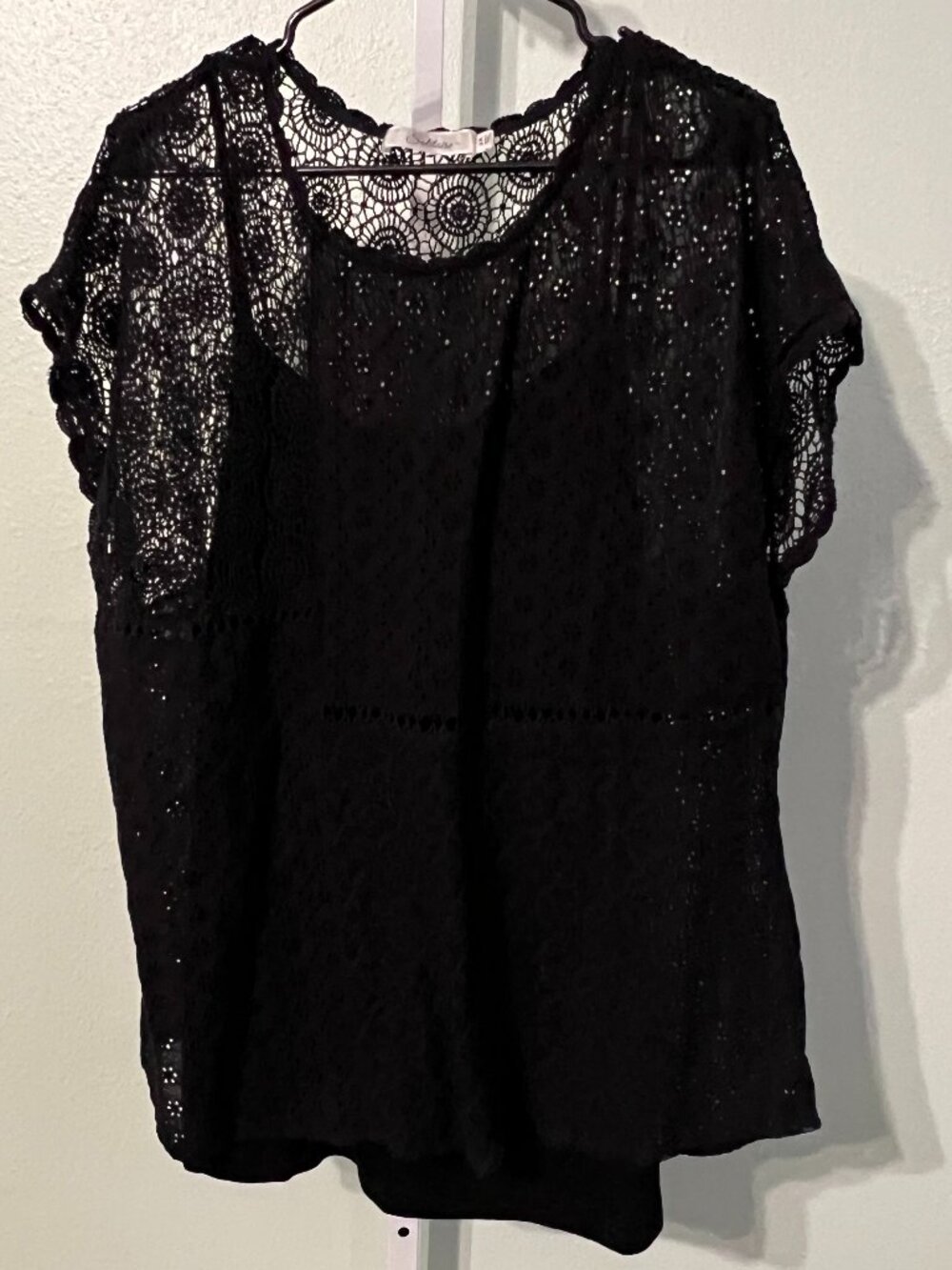 Solitaire Black 2-Layer Camisole w Lacey Overlay Blended-Fabric Blouse SZ 2X